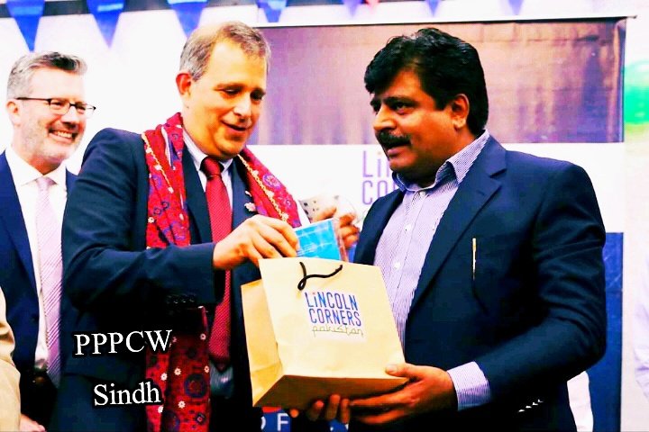 RazzaqueShkh's tweet photo. Minister #Culture Syed @sardarshah1 and #usconsulatekhi CG Mr.Robert Silberstein celebrated 3rd Anniversary of #LincolinCorners at #LiaquatLibrary with reiteration to promote such spaces accross Sindh province to create enabling environment around.
@BBhuttoZardari @BakhtawarBZ https://t.co/yqjRLBix0O