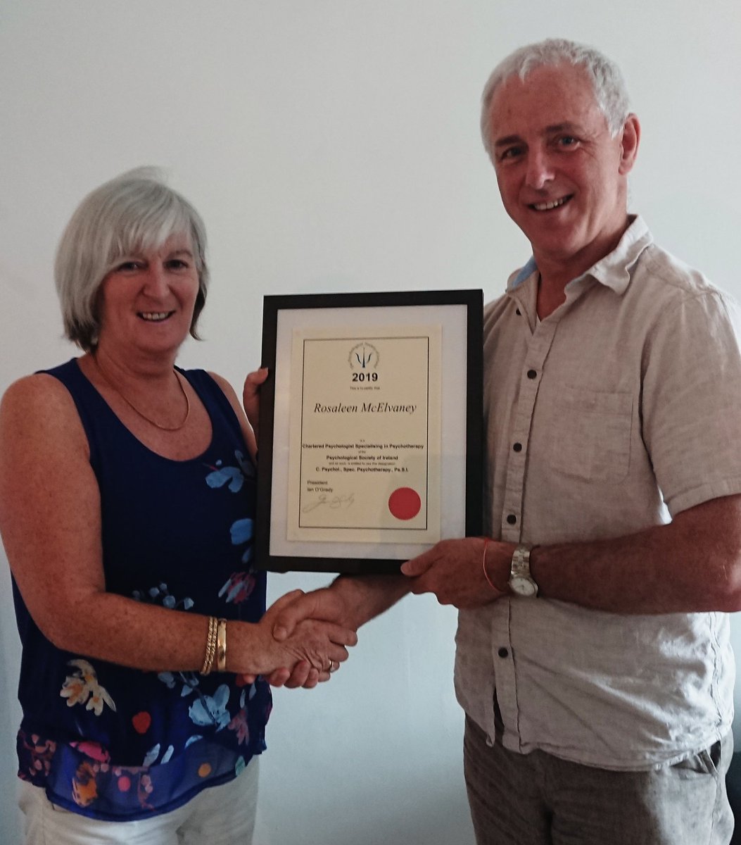PSI_PsychDiv's tweet photo. Dr. Declan Aherne, chair of the Division of Psychotherapy, presents division committee member, Rosaleen McElvaney, with her new division certificate. All @PSI_PsychDiv members can find their cert on their PSI login. @DCPPSI @rosaleenmcelva1 @DCUFSH https://t.co/EP5ahUSMdP
