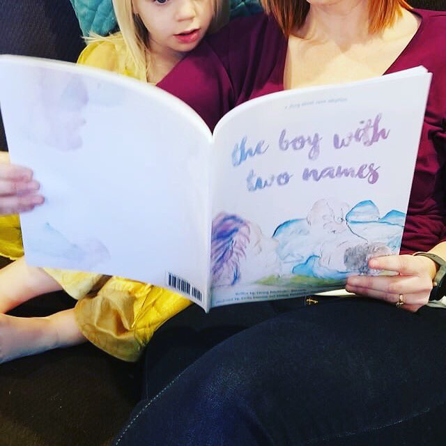 chelseybsimmon1's tweet photo. Thankful that my book can be used as a tool to connect families, as well as a tool to teach children different views and forms of adoption stories. #openadoption #readtoyourkids #talkaboutit #booksstartconversations #theboywithtwonames https://t.co/31jgf5ASBX