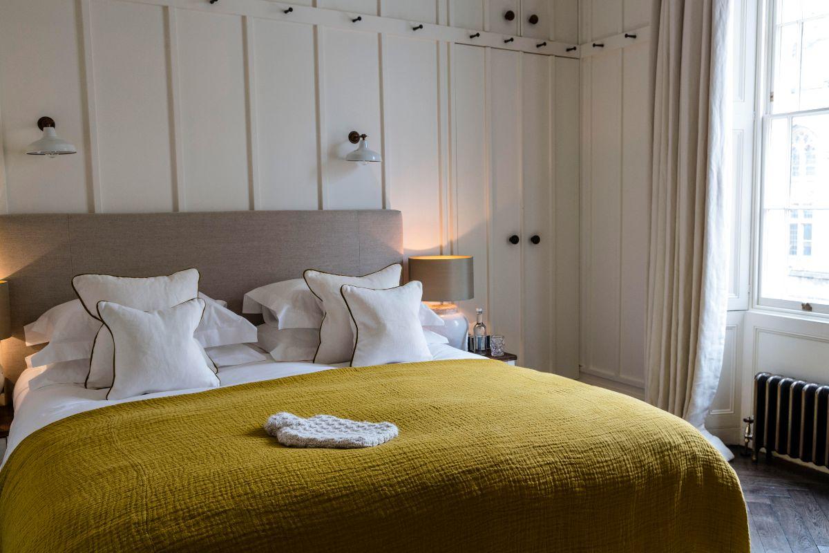 131TheProm's tweet image. Bank holiday weekend, we’re ready for you ☀️

#weekend #bankholidayweekend #theluckyonion #cheltenham