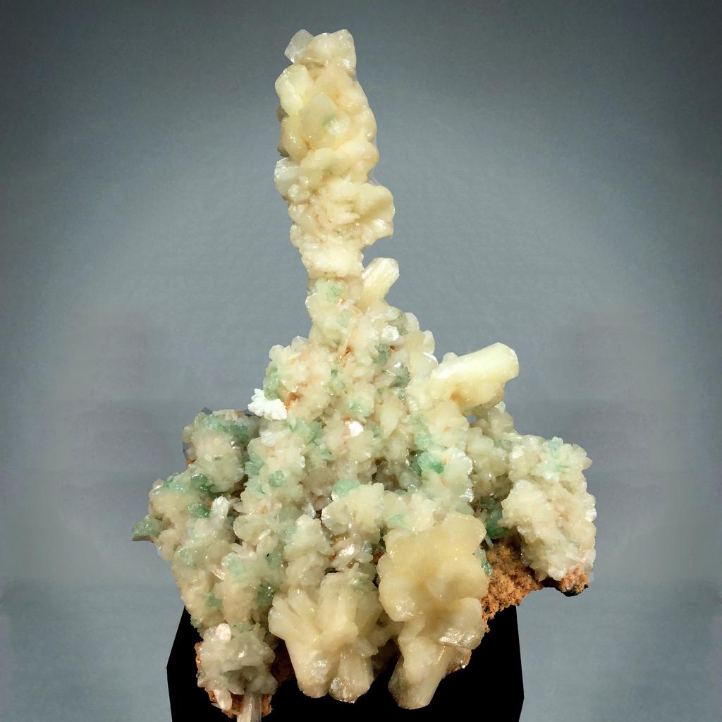 MineralSuperb's tweet photo. GREEN #APOPHYLLITE #CRYSTALS WITH #STILBITE ON #HEULANDITE
Clear Apophyllite is an excellent tool for increasing one’s inner vision &amp; psychic ability. It is an excellent communication device for contacting spiritual guides and for receiving direction from the Higher Self. 
#gems https://t.co/RuVYevXcaG
