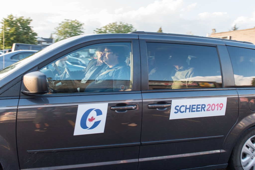 ottawabing's tweet photo. It’s time for Canadians to get ahead instead of barely getting by under Trudeau’s government, @AndrewScheer told a large cheering crowd in front of the newly opened campaign office of Brian St Louis, PC candidate for Nepean. #AndrewScheer @CPC_HQ @BrianForNepean @NepeanTories https://t.co/v7UU7n03yP