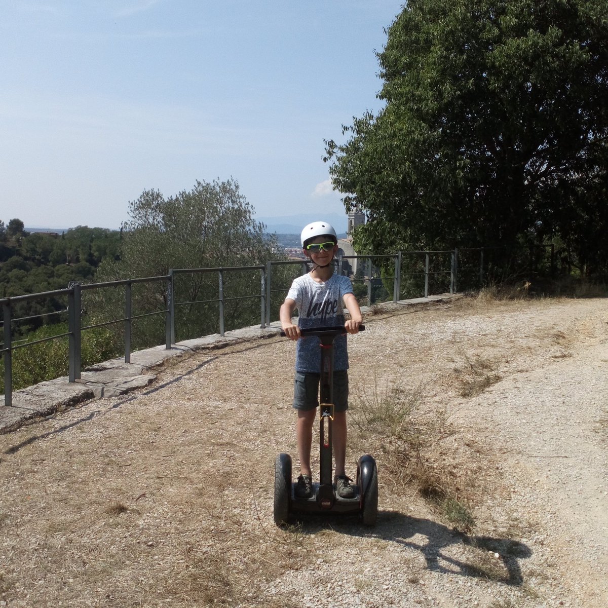 gironaway's tweet photo. Somrient a la Vall de Sant Daniel.

#segway #segwaytour #tour #gameofthrones #tourism #juegodetronos #winteriscoming #hbo #got #kingslanding #oldtown #gameofthroneshbo #girona #igersgirona #travelawesome #fun #vacation #beautifuldestinations #catalunya https://t.co/tS5ELVftwz