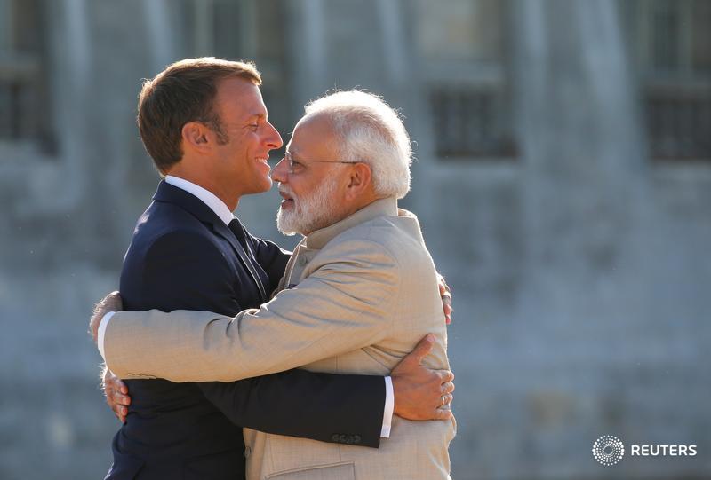 IndiaPhotos's tweet photo. Pictures: Modi visits France https://t.co/DUAg1pCHBF https://t.co/upRZGLRL7H
