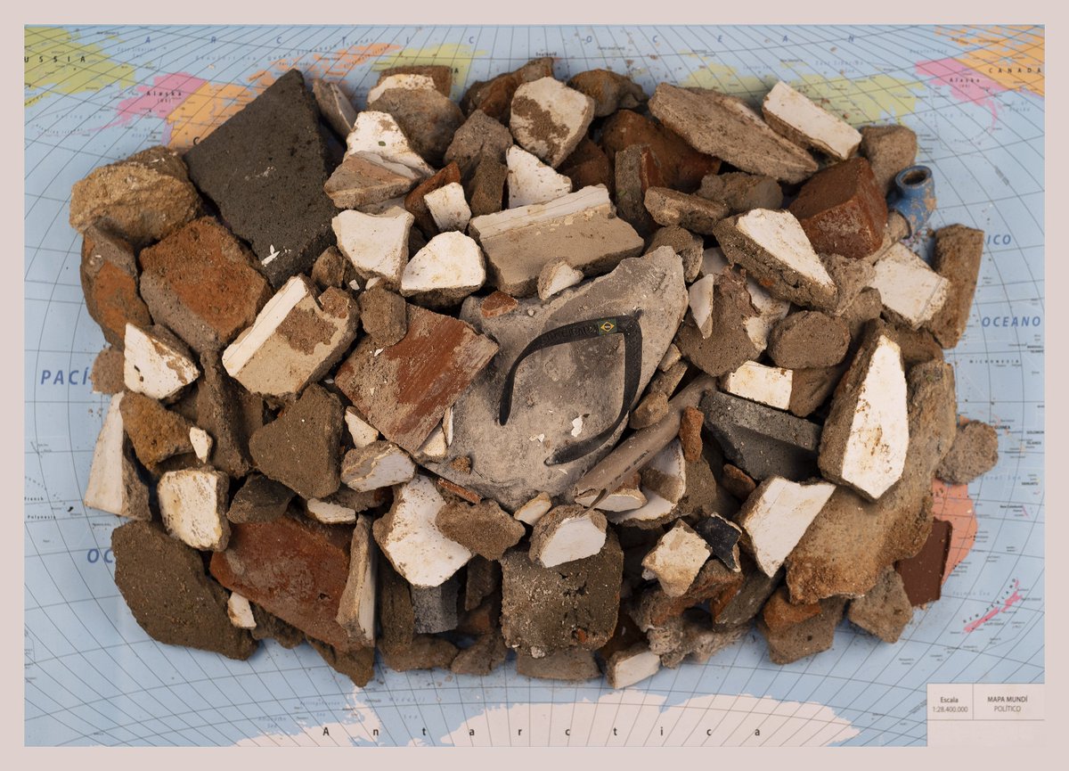 [ EXPOSITION A VENIR ]

LA MACHINE DU MONDE, Bijari @_bijari 
► #vernissage samedi 14 septembre / 12h30 au CRP/ 
___
Racines du Ciel, détail, 2019, prod. CRP/ (c) Bijari

#expo #vernissage #bijariadouchy #hautsdefrance #brésil #collectif #art