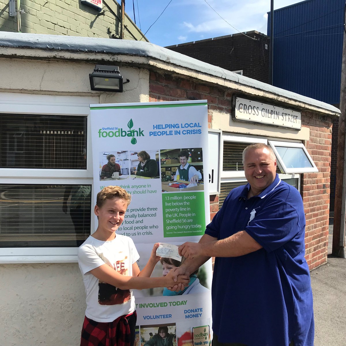 S6Foodbank's tweet photo. Thanks so much to 10 year old Fraser who has raised over £1000 to support our work by completing a sponsored 30 mile bike ride around Rother Valley. What an amazing young man! Thank you Fraser 💚#FoodbankFriday #sheffieldissuper @TrussellTrust https://t.co/zprq02fFjl