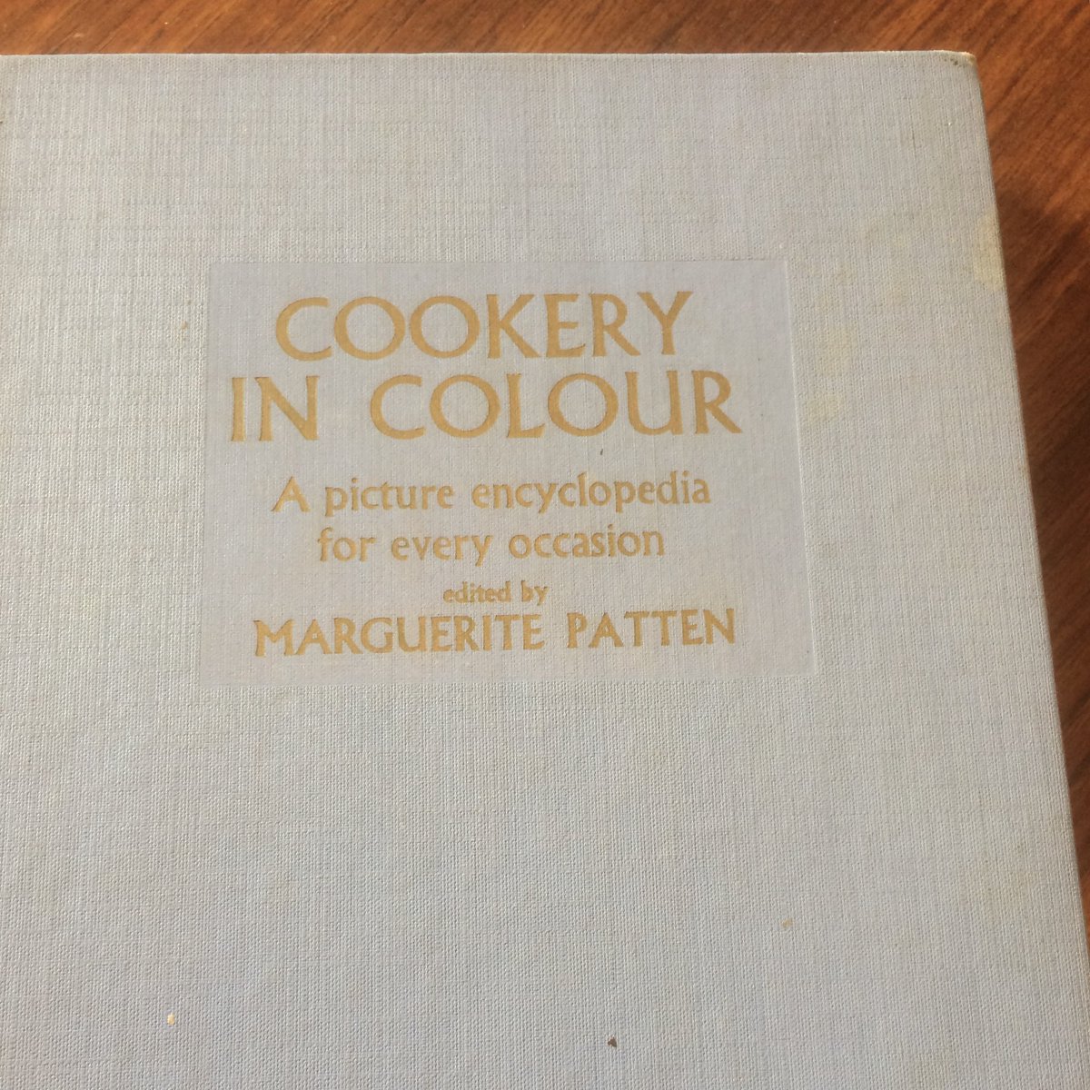 BeverleyHaigh1's tweet photo. My mum found this gem after watching @NigelSlater’s @ToastPlay last night @theLBT. Steam or boil asparagus ‘for 20-25 minutes’ #ToastPlay 🍞 https://t.co/HavFF23KXK