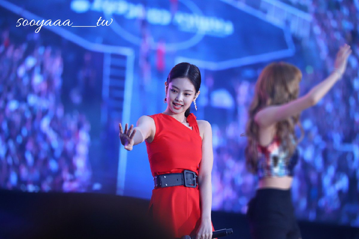 sooyaaa__tw's tweet photo. 180622 Jennie
#BLACKPINK #JENNIE #블랙핑크 #블랙핑크제니 #제니 💃🏻by 비스킷 https://t.co/mNqSERqdi9