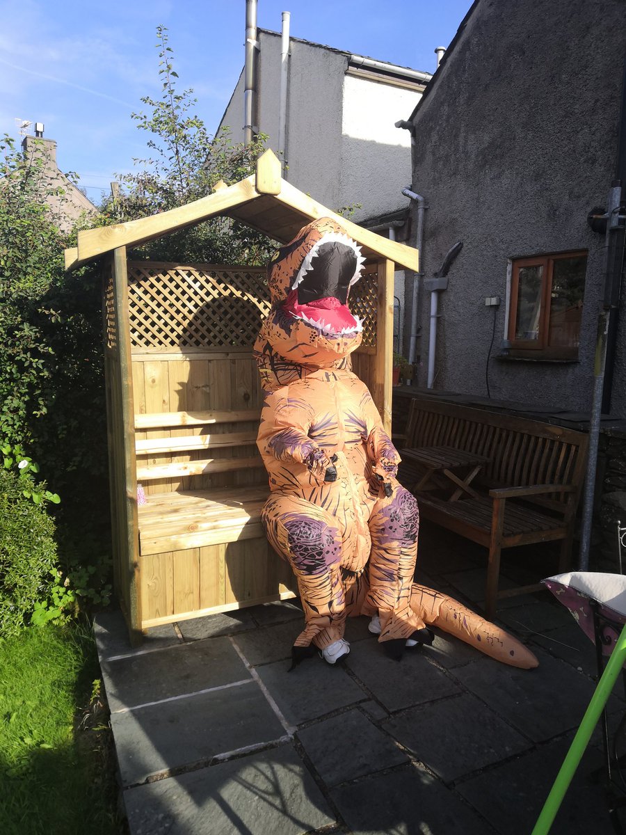 robertatherex's tweet photo. A few outtakes from my next video for all my #RexFans ... 🦕🦕😂😂 https://t.co/XxfR4EEFZ0