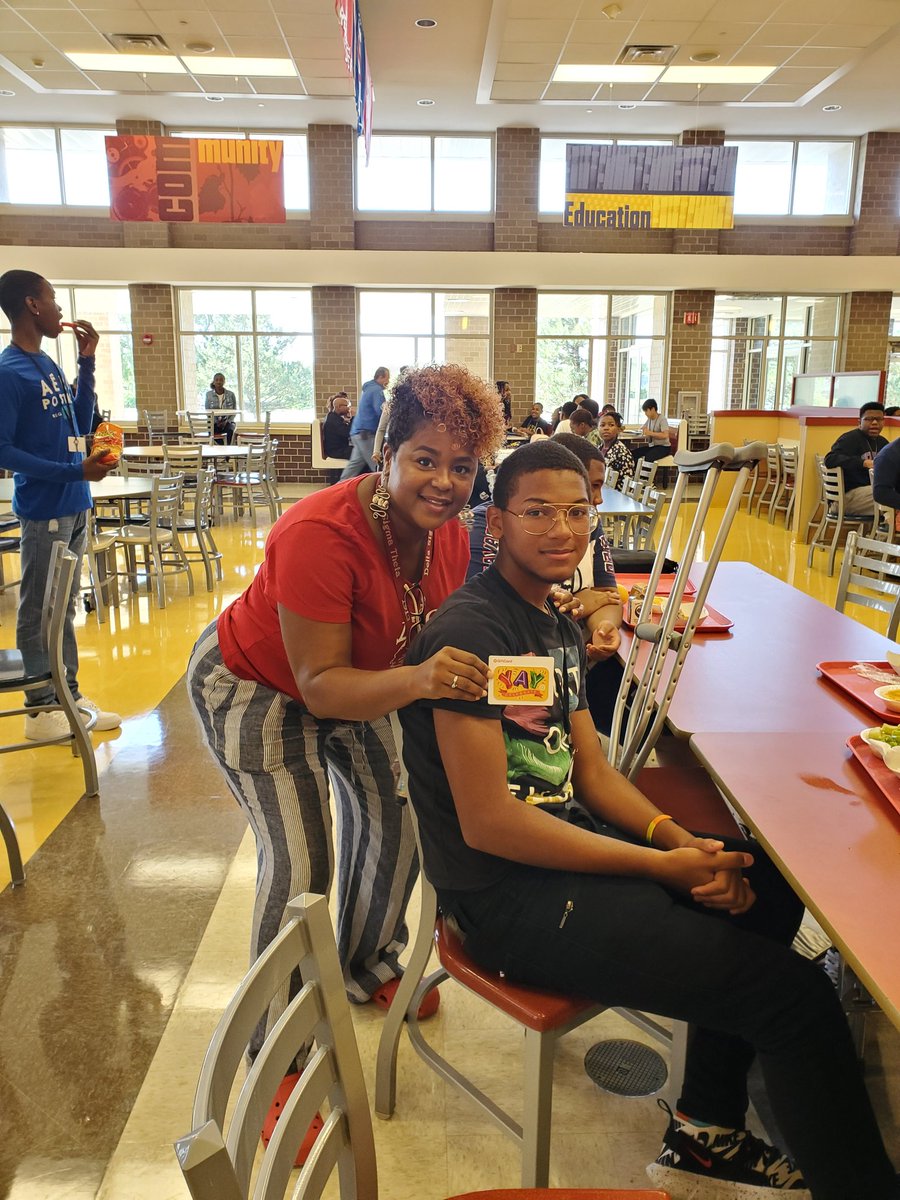 mscreer17's tweet photo. Congratulations to the freshman scavenger hunt winners. They were placed in a drawing for a TI-84 calculator, 2-$15 Apple store cards, a Target gift card and 2 sets of war buds.
#BeSTARS #RSSTARPOWER #RichInStudentSuccess https://t.co/u56S6BJORR