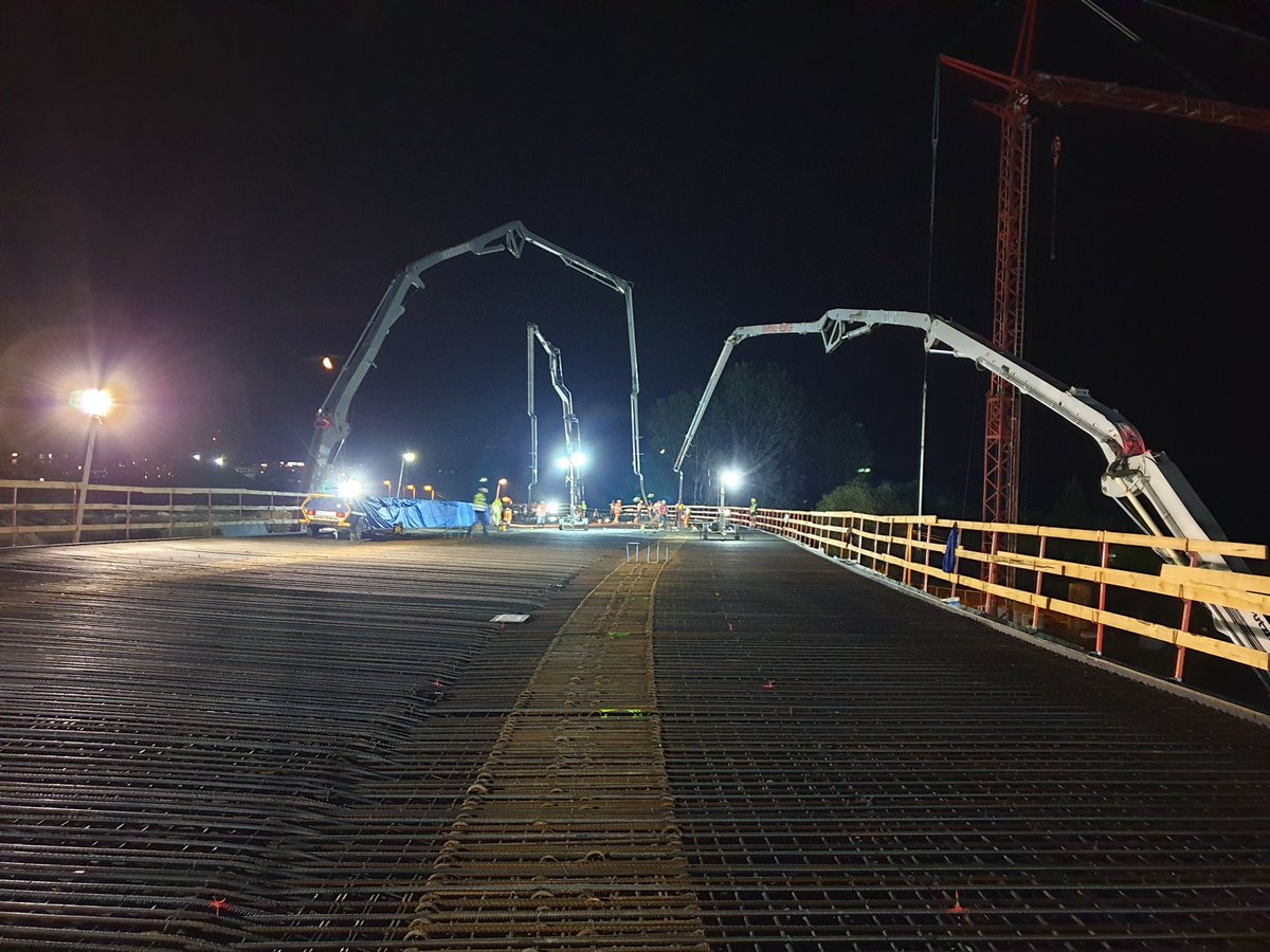 mwitcz's tweet image. Po dwóch dobach betonowania,  podczas którego zużyto prawie 1700 m3 betonu zakończono budowę ustroju jednego z najtrudniejszych obiektów inżynierskich #POW, czyli połączenia ul. Płaskowickiej z S2 #Astaldi cc: @tomkisielek @infodrogi @Autostrady_Pol @inzynieria_com @SzHuptys