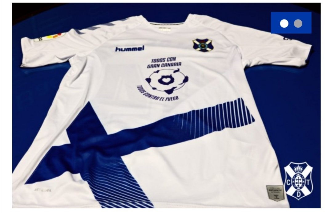 VCorreaTF's tweet photo. #TODOSCONGRANCANARIA l La camiseta con la que el @CDTOficial este domingo mostrará su apoyo a los afectados por el #IncendioGC en el encuentro que le medirá al @cdnumancia en el @BotaHeliodoro https://t.co/zN4OY9pXzk