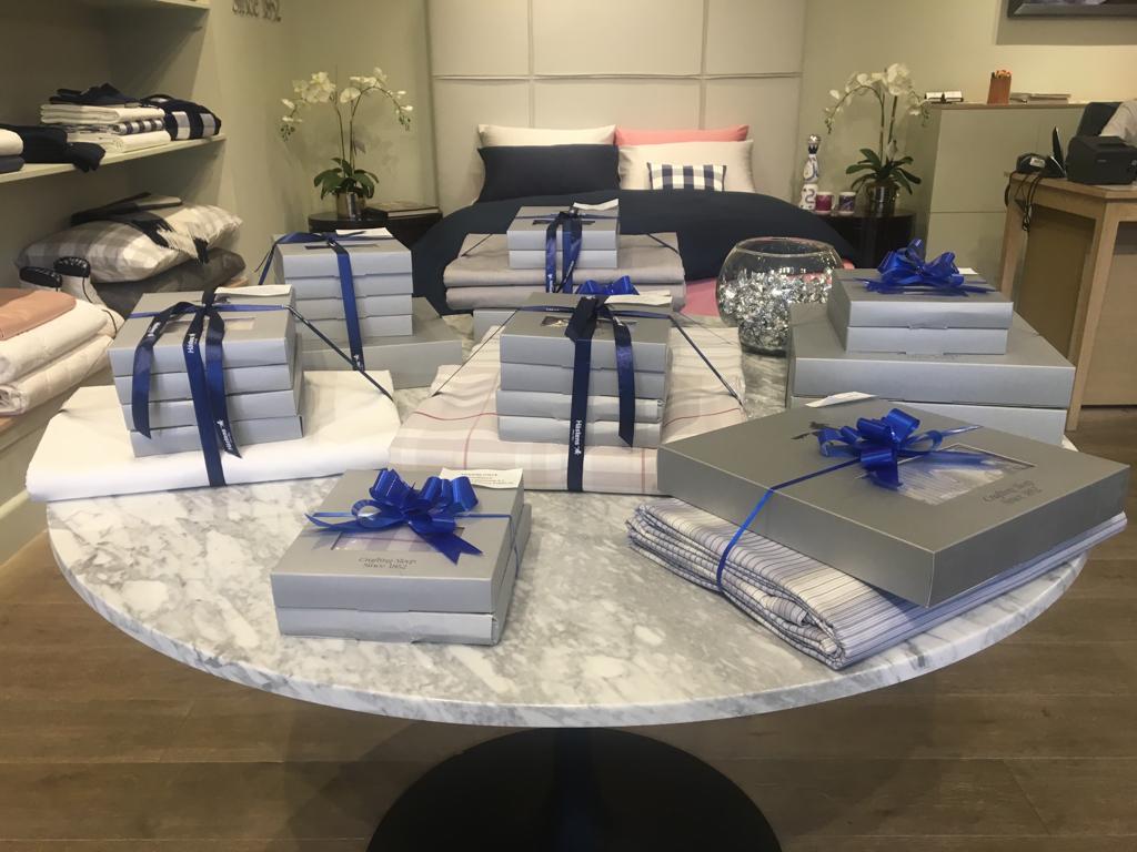 HastensMexico's tweet photo. No te pierdas nuestros increíbles descuentos en nuestra exclusiva línea de ropa de cama. ¡Últimas piezas! Visítanos en el segundo nivel de Centro Santa Fe y vive la experiencia #Hästens. #LaMejorCamaDelMundo #DescansoInteligente https://t.co/JLUFujbFZq