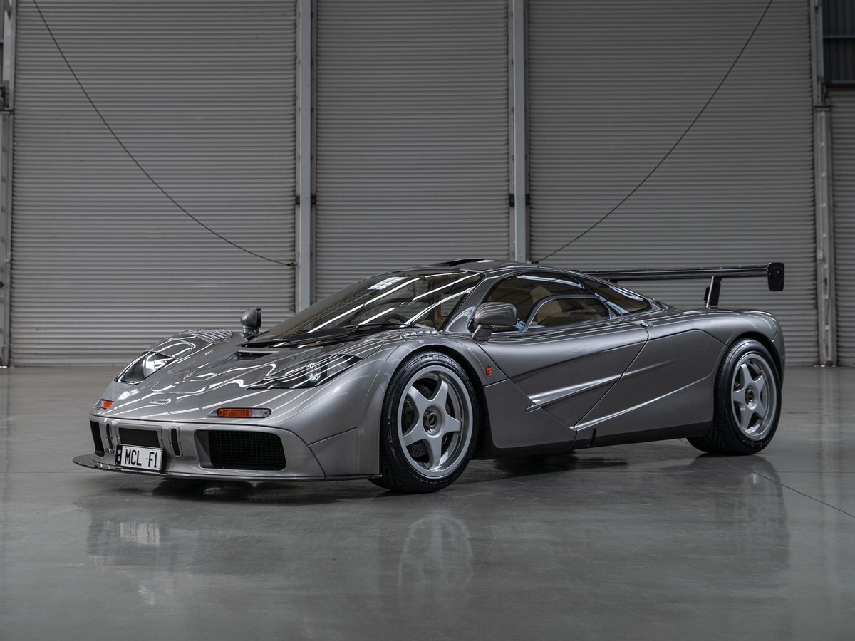 davgiud's tweet photo. Non sarà sfuggita ai petrolhead più attenti questa McLaren F1 LM Spec del 1994 battuta da @rmsothebys alla Monterey Week per € 17,8 milioni
#McLaren #McLarenF1 #auction #ruoteclassiche #youngtimer #F1LMSpec #rmsothebys #vintage #lovesyoungtimer #gordonmurray https://t.co/OBvTsAAkam