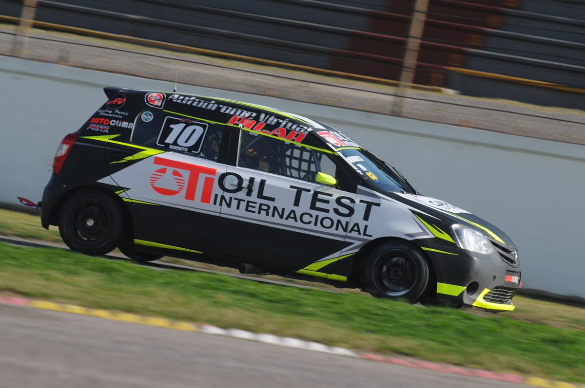 #TPenBsAs ¡Gran inicio de jornada dominando la general de entrenamientos!
.
👉 Juan Benedetti P1 - 1m30s611.
.
👉 Martín Badaracco P4 - 1m31s029.
.
👉 Martín Fierros P33 - 1m32s504.
.
👉 Juan Pablo Urrutia P34 - 1m32s953.
.
.
🔜 Clasificación I ⏰ 16hs.
.
📸 Prensa <a href="/TurismoPista/">Turismo Pista</a>