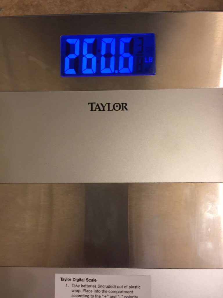 Hookemcougs's tweet photo. Down 45 pounds since June 1st, 85 total since 04/18. I’m guilty of letting the scale define my success & would never post pics like this before. Don’t care now. Proud of myself for losing what I regained in the winter winter, when I struggle the most. 65 to go 💁🏻♂️ #ScaleVictory https://t.co/Uw0KOlnh06