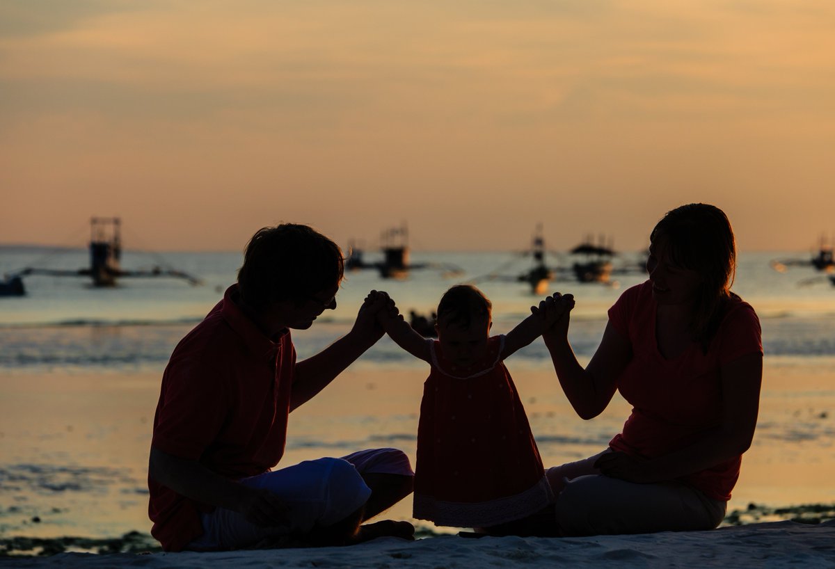 FranklinU's tweet image. Did someone say #NationalFamilyFunMonth?

That’s right, with our courses being fully detailed, week-by-week and assignment-by-assignment on the course website, you can plan your studies around your life - so you never miss out on the family fun!

Where do you #StudyontheGo?