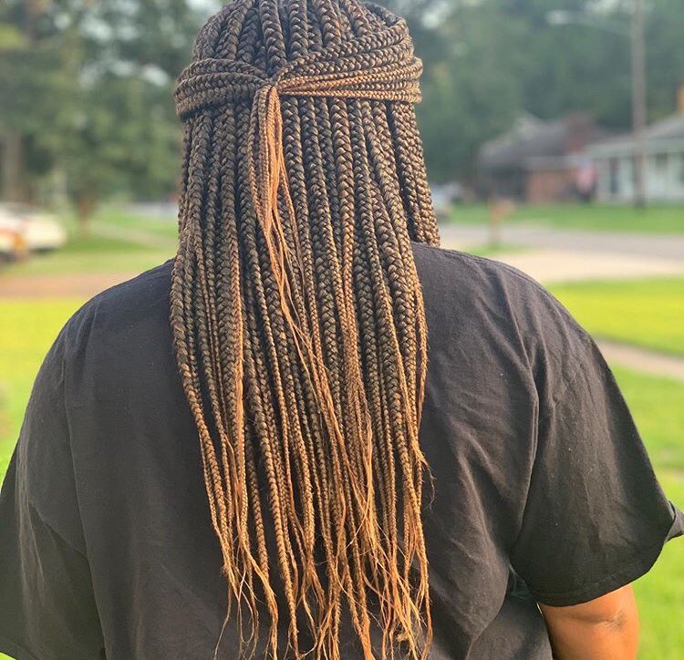 Medium & Large Box braids are $10 off, refer a friend & get another $10 off. (Your friend must pay the deposit for you to get the additional discount) 💕#nsula #nsula23 #nsula22 #nsula21 #nsula20 this specials ends on September 6th.