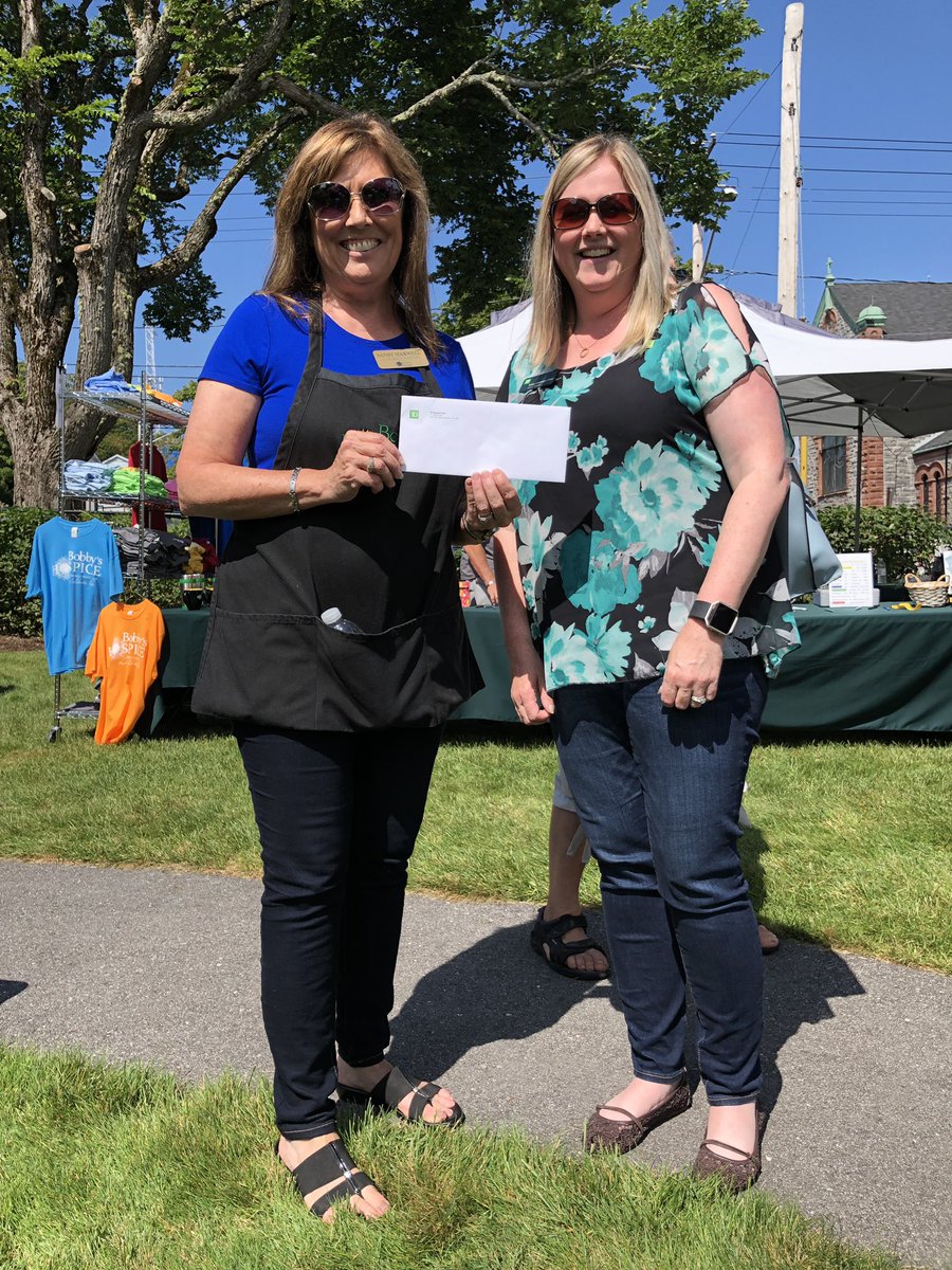 Supporting a great cause #BobbyHospice. <a href="/erica_pitre/">Erica Connors Pitre</a> <a href="/SanaHubaishy/">Sana Hubaishy_TD</a>