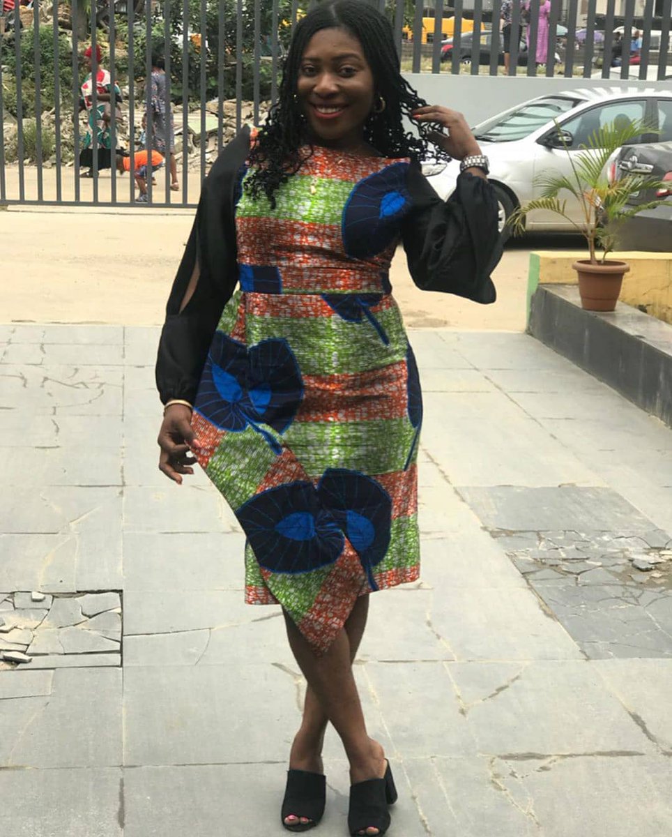 SeCouture_ng's tweet photo. Credit to from @gbemisolade (@get_regrann)  -  Oluwagbemisola!!!!!!!❤️❤️❤️💋💋Omoibadan kiniso?
Ibadan mesi Ogo, nile Oluyole. Ilu Ogunmola, olodogbo keri loju ogun. 
Fabric @fabricbypearlrose 
Tailored @secouture_ng 👠 @olanipekunfolashade 
Photocredit @adelasmile https://t.co/mq01TM9oVt
