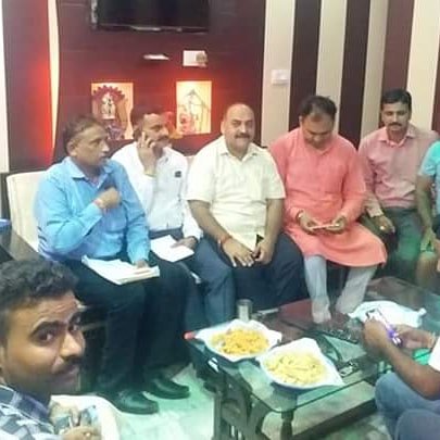 AnkitVaid20's tweet photo. रेशम घर कलोनी वार्ड नंबर 13 जम्मू बेस्ट में सक्रिय सदस्य बनाने के लिए बेठक हुईं, और पार्टी के सभी कार्यकर्ताओं को भाजपा का सक्रिय सदस्य बनाया, https://t.co/j9E7jMdmaq