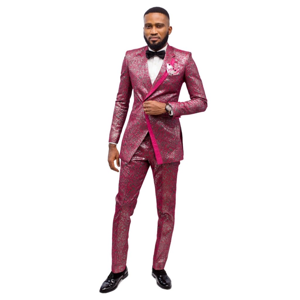 JohnNetworQ's tweet photo. @thesignalng OHIMAI GODWIN AMAIZE aka @MrFixNigeria is a media guru, fashion icon, proud husband to a lovely wife ,inspiration to a lot of us,political commentator, among other endeavors. YES! He was the graceful host of the number one morning show @KakaakiSocial on AiT .Bless 🙌🏿 #80Nigerians https://t.co/AndDJ4ckcB