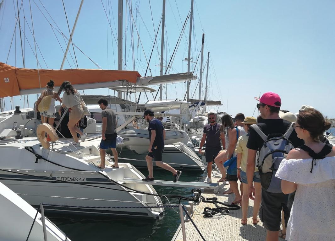 appvizer's tweet photo. The success behind appvizer is due to our amazing, hardworking team, so we always find ways to reward them! This time it is a team-building event in a catamaran⛵ 

#family #lovemyjob #appvizer https://t.co/RG3w8mhVJD