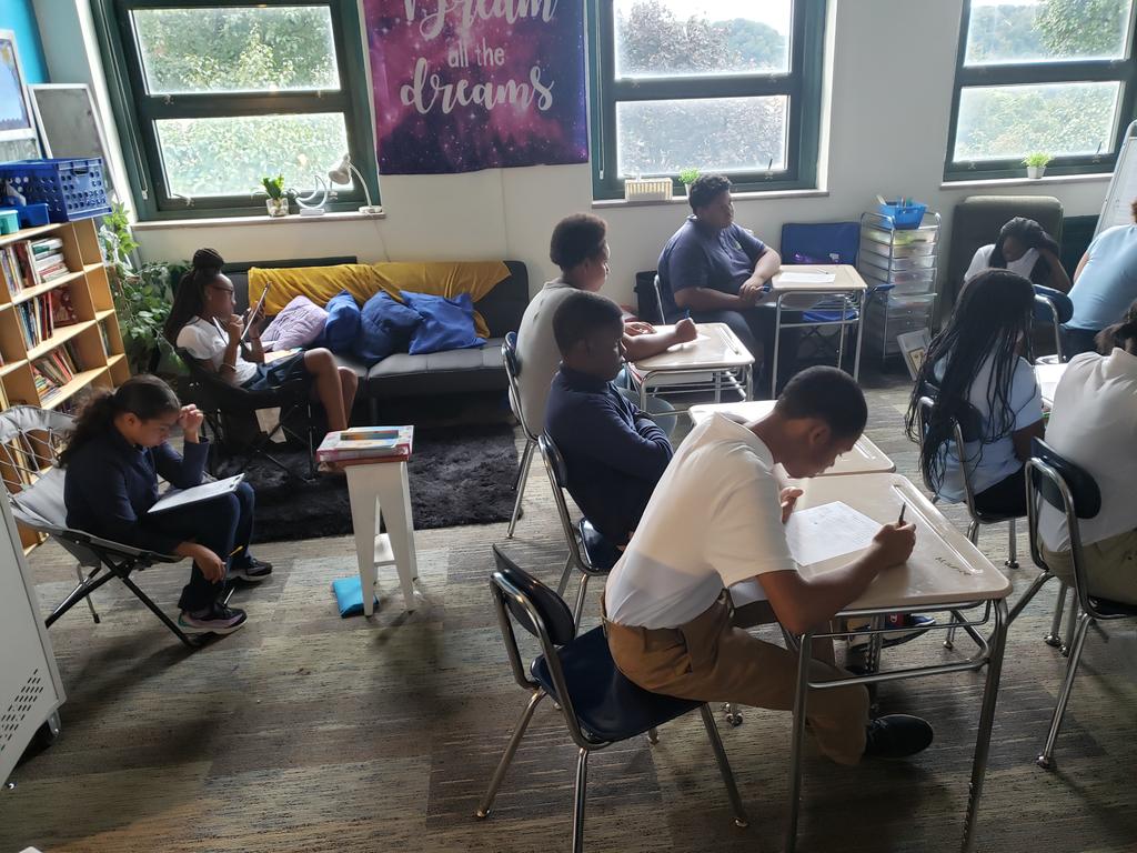VanTheTeacher1's tweet photo. This is what we do.

#ImmersionPropel 
#ClassGoals
#DestinationExcellence360 https://t.co/GJsZnV91lX