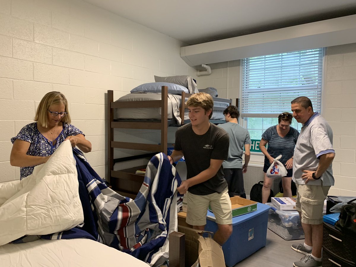 alexandra_roat's tweet photo. First look at the newly renovated Virginia Hall in Historic Neighborhood as the 2nd and 3rd floors are moving in! #ENNMoveIn #Elon2023 https://t.co/gZNplmW2mv