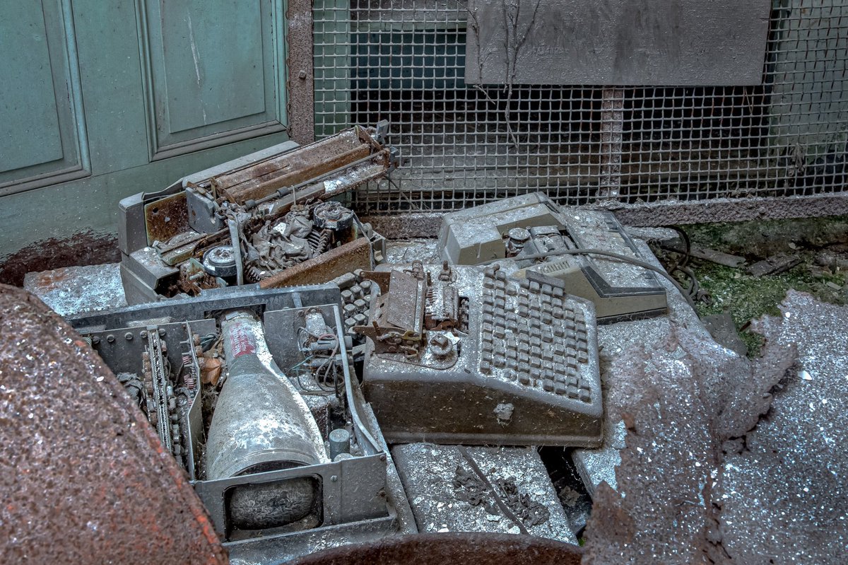 Cindy_Vasko's tweet photo. Abandoned Prison
#abandoned_prison #urbex #urban_exploration #maximum_security #abandoned_photography #historical_building #prison #forgotten_buildings #abandoned_places #penitentiary https://t.co/SUxWJkMdfO