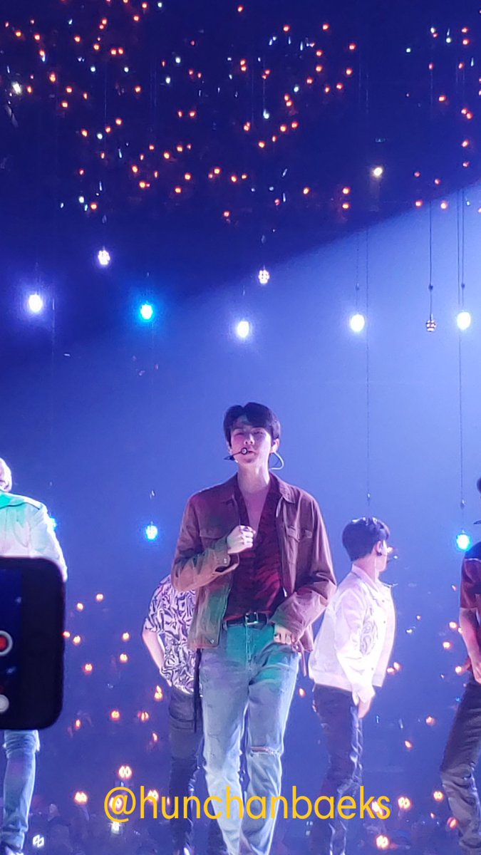 hunchanbaeks's tweet photo. OH SEHUN 😭😭😭😭😭 #EXplOrationinManilaDay1 https://t.co/1G9AgagKlj