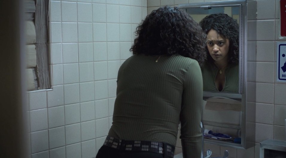 DetroitSheTown's tweet photo. @BlindsightFilm- A woman forced into a hurricane shelter must face different perspectives on an event she's been avoiding from the people she's been avoiding. Written &amp; Directed by Corbin Reid. #DSFF Sat 9/14/19 1:30PM #FemaleFilmmakerFriday #GoDetroitSheTown https://t.co/HwhGzMGtpQ
