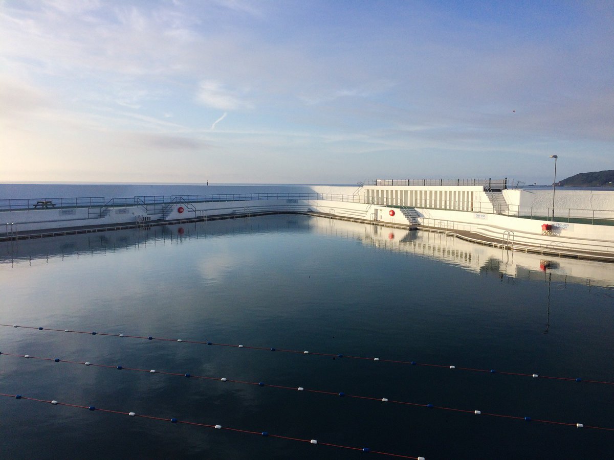 Beautiful calm morning here at the Lido.. now it's all a Bank Holiday bustle!☀️Come along for a swim and something delicious at our all new Café! #jubileepool #jubileepoolcafe #BankHolidayWeekend #penzance #Cornwall