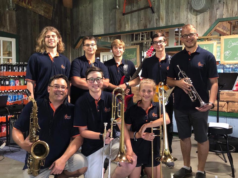 Esther_Blondin's tweet photo. Le Combo Jazz du Collège sera de retour à la Ferme Régis demain de 10h à 15h pour recueillir des dons pour le département de musique! La Ferme égalera les dons recueillis lors de journée. 🎷🎶🎺 #monCEB #Lanaudiere #CollegeEstherBlondin #Joliette https://t.co/LAIqwF8Ggb