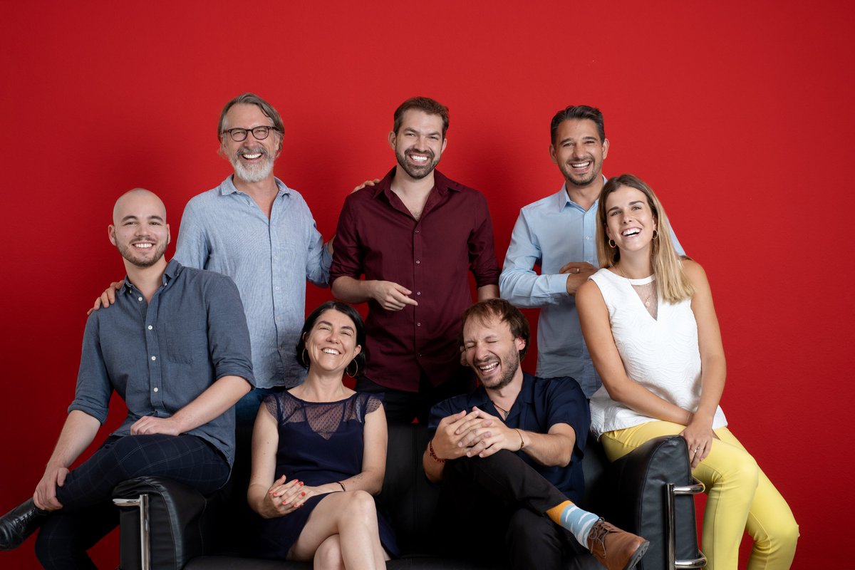Le temps passe vite... et Telono célèbre aujourd'hui ses 14 ans! 🥳
Merci à tous nos clients et partenaires pour ce bout de chemin: c'est avec le même sourire et professionnalisme que nous continuerons de collaborer avec vous! 
#UX #AgenceUX #Anniversaire #HappyBirthday