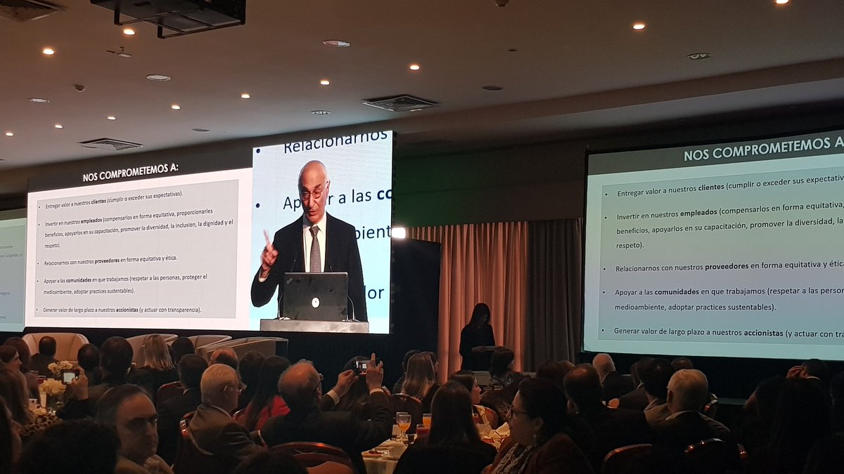 mikygoc's tweet photo. El compromiso es entregar valor a los clientes. #PremioIntegridad @DFinanciero https://t.co/GQFDNfTWzC