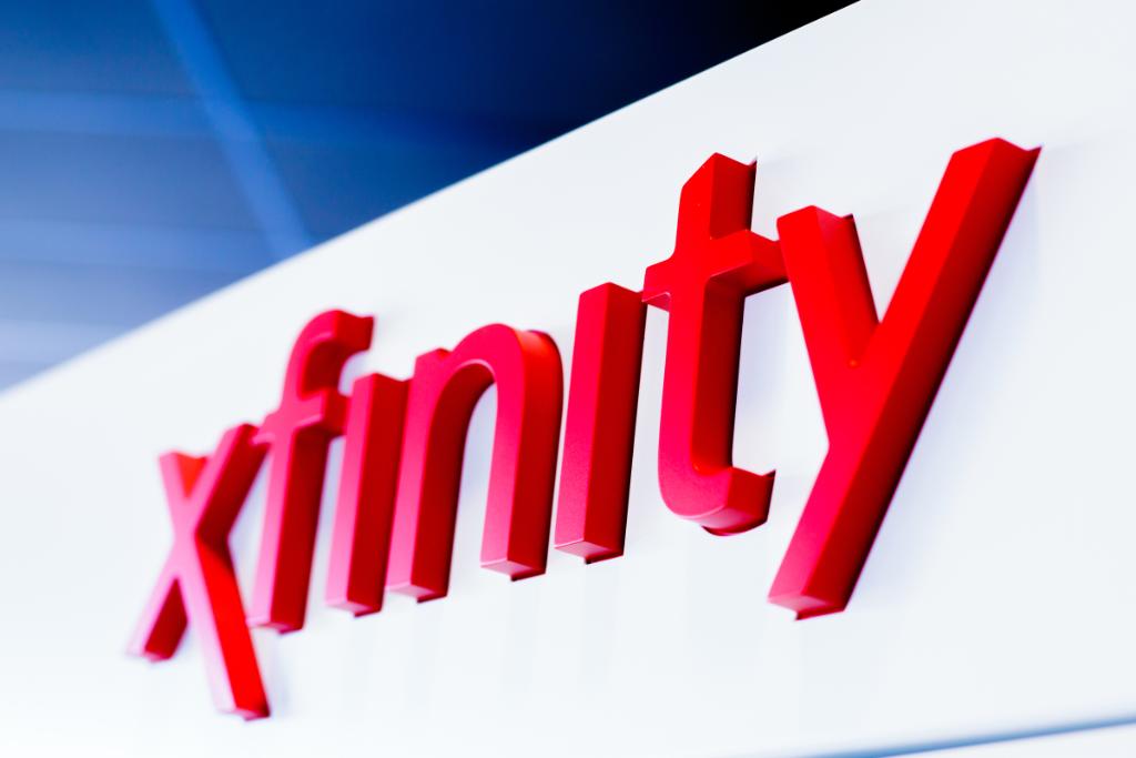 ComcastMI's tweet photo. We are hosting a retail sales hiring event on Tues. 8/27 to staff our future Brighton XFINITY Store. Click here for more details. >> https://t.co/QOuy7u7E0q https://t.co/PNcY2p52IT
