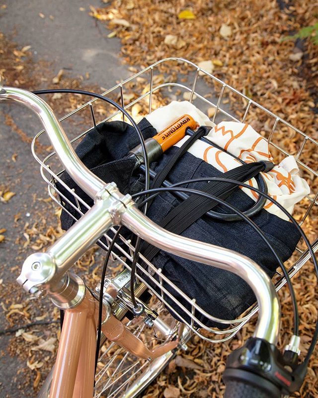 Laitetaanko tarakka, kori, ritsi vai tartsi? Lämpimän loppukesän kunniaksi tarjoamme nyt vapaavalintaisen tavaratelineen kaikkiin uusiin Pelagoihin. Lisätiedot meidän profiilin linkistä 🚴 ift.tt/2HoGQAi