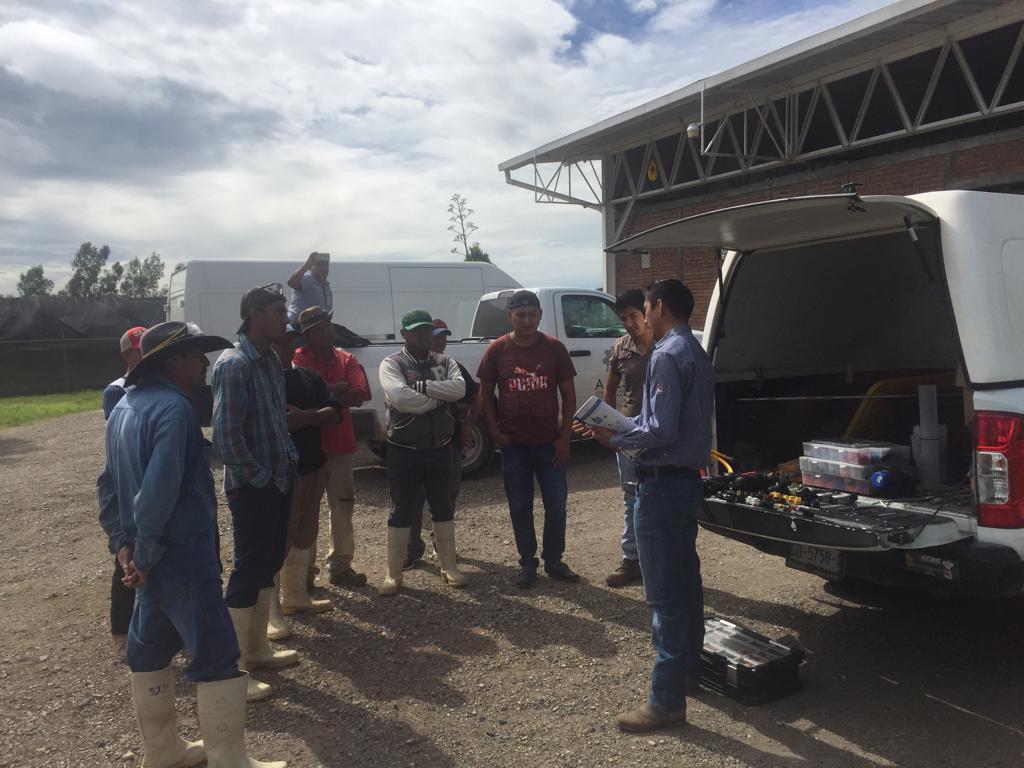 MagnojetM's tweet photo. Jornada de trabajo en Ciudad Guzman, Jalisco por la mañana con la excelente gente de #DOLE presentando nuestros productos #magnojet como parte de la #rutadelacalidad #magnojet #proasa. https://t.co/Y7180JzFkD