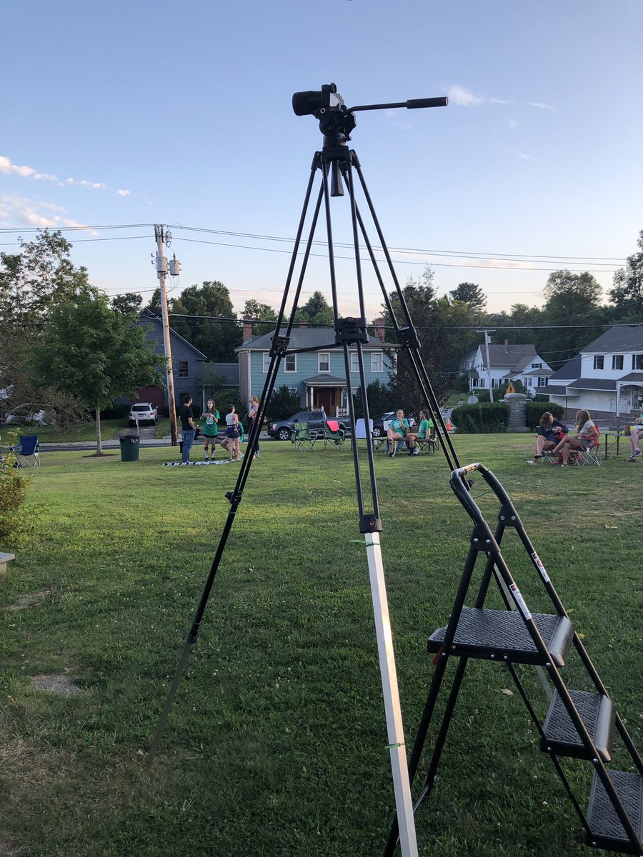 NEBandConcerts's tweet photo. Need a taller tripod? Might I suggest our diy solution of aluminum and twist ties 😄
#tripod #filmmakerproblems #filmproblems #filmproduction #documentary #dayinthelife https://t.co/5AAlDCreoz