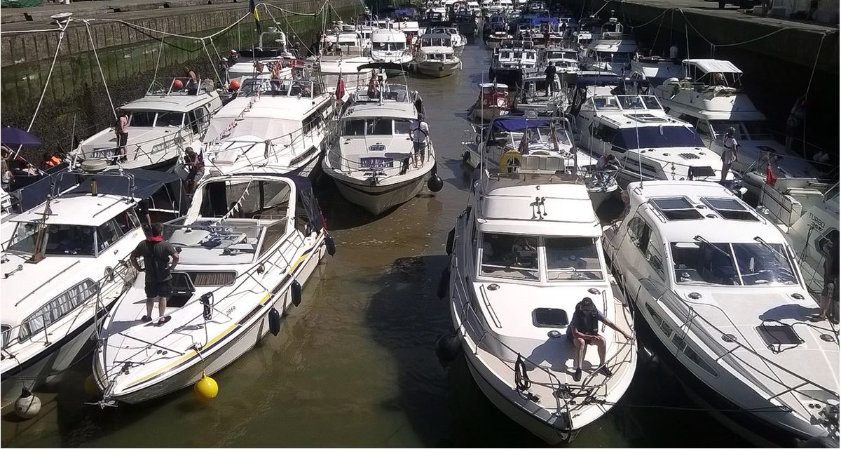 CRTSouthEast's tweet photo. We welcome the ATYC visitors to West India Dock, Over 120 boats expected for the sunny bank holiday weekend. Remember to stay safe and hydrated. #WestIndiaDock #BankHolidayWeekend #ATYC #boatlife #crt_news #StaySafe https://t.co/4SMswxg2pR