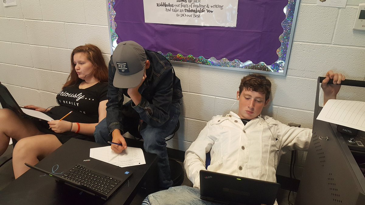 1st period students hard at work on the 1st Friday of school. #BuncombeSchools
#BCSCommunityHS
#flexibleseating