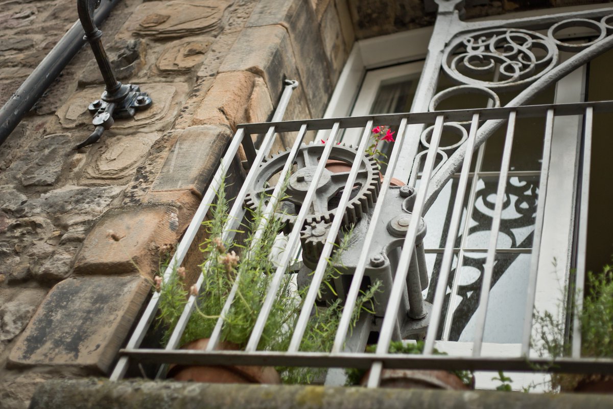 HomeLetScotland's tweet photo. Out in Edinburgh's Old town listing new properties for rent.  Its easy to see why renters love living here.  #specialplaces edinburgholdtown #edinburghproperty  #lovemyjob #uniqueproperty #renters https://t.co/SKUCxgni7s