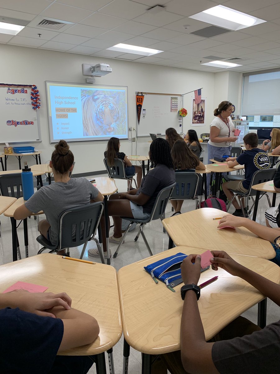 KJamesAP's tweet photo. Ms. Allen’s English 9H students brainstorming what it means to be a Tiger @IndyNationLCPS #IndependenceHSVA https://t.co/ulTw3JSEJm