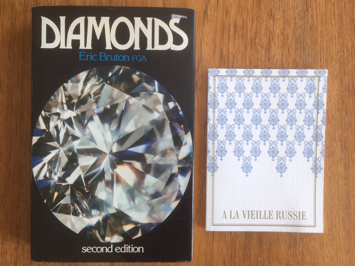 Ayano Jewelry アヤノジュエリー Anthony Jewellery Library 商品ご紹介022 Diamonds Second Edition 一冊追加しました ダイヤモンドに関して歴史 神話 物質的性質 発掘などあらゆる側面から深掘りした本 英語です 詳細はこちら T Co