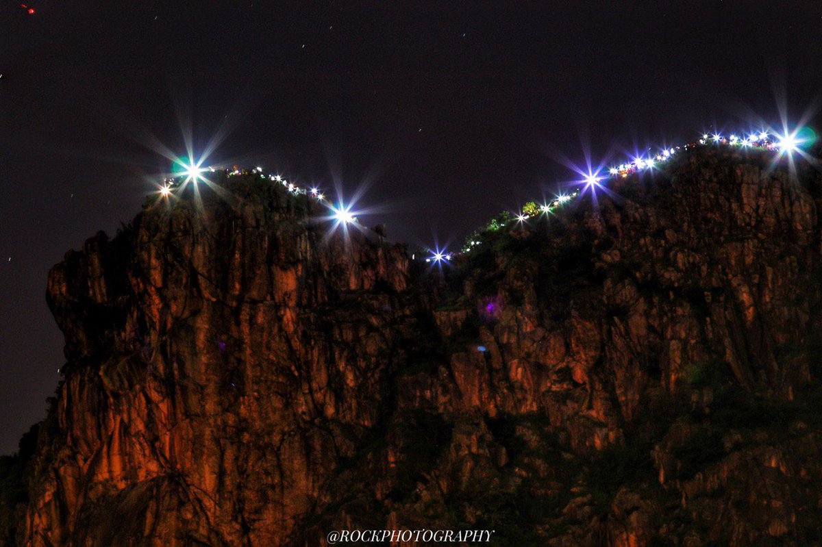 frogsinhere's tweet photo. We will never surrender. 
We Are The Light of The Lion Rock.

#TheHongKongWay #823HKWay #BalticWay30 #HandsAcrossHK https://t.co/FGFA11b7E6