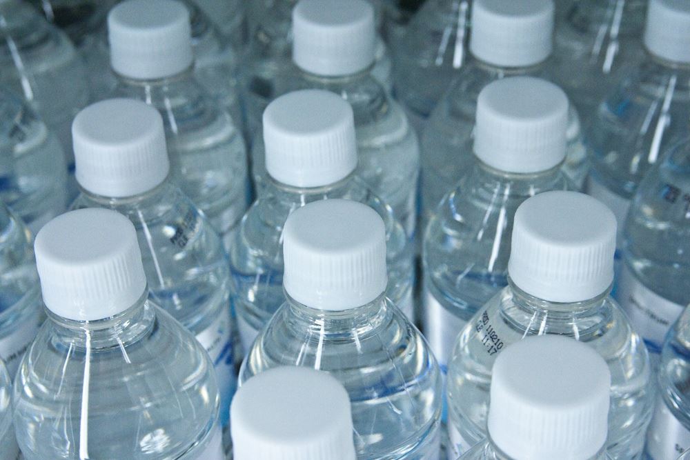 SustainableCSI's tweet photo. This week's question was How Many Bottles Are Purchased Annually in America? The Answer is: 42.6 billion. Thank you to all who participated and support our sustainability initiatives! Help us improve CSI one bottle at a time!
#CSINSO @csinews #EngagingCollegeWithCommunity https://t.co/7757xdV1j5
