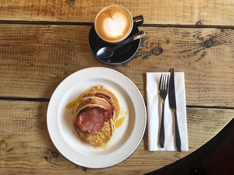 Informative and positive meeting with <a href="/fionarichmond8/">fiona richmond</a> and @srucfooddrink  to discuss plans for the new Dundee Food and Drink Network. Looking forward to the launch on the 9th of September at <a href="/VADundee/">V&A Dundee</a> #dundeeisnow #visitdundee #collaboration