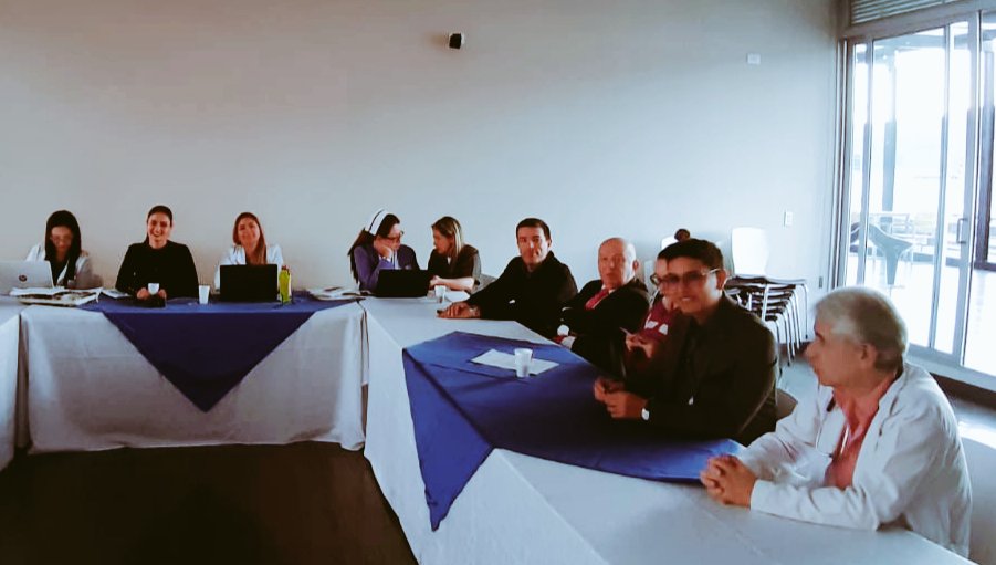 mojimenez's tweet photo. Iniciamos con la Clínica Los Nogales primer encuentro de proyectos de investigación @EMCSUrosario https://t.co/KXgNxzeOXw