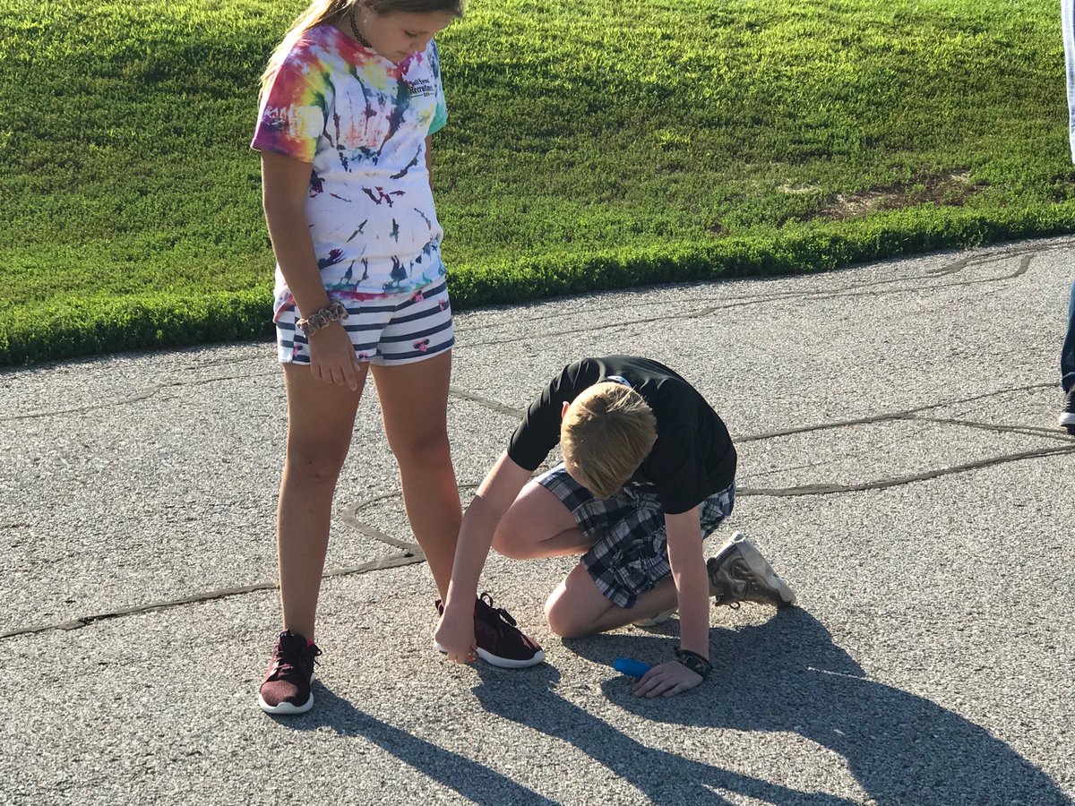 samsonhillside5's tweet image. “Shadow shifting” in Science (Part I) #EarthandSun ⁦@FOSSscience⁩ ⁦@hillside_tigers⁩